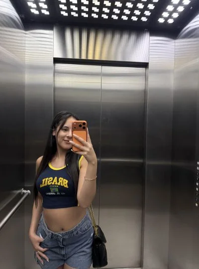 Naomi (25 años) — Palermo, Argentina - 13