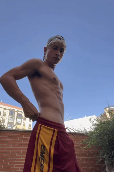 Gael (23 years) — Madrid, España - 4