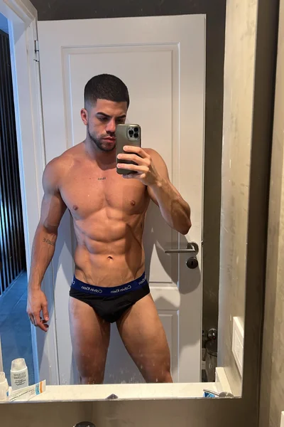 Fer (30 años) — Confluencia, Argentina - 13