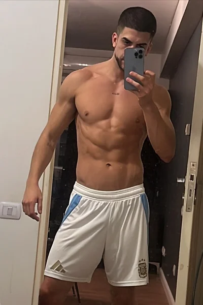 Fer (30 años) — Confluencia, Argentina - 2