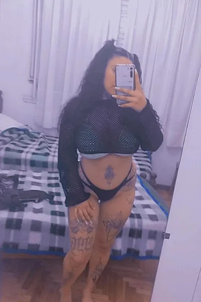 Nicole (25 años) — Avellaneda, Argentina - 50