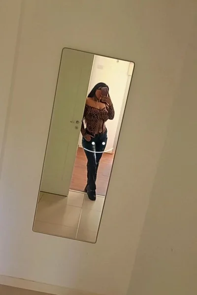 Nicole (25 años) — Avellaneda, Argentina - 47