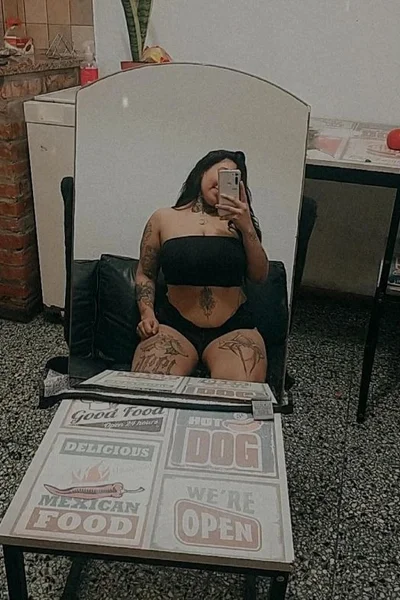 Nicole (25 años) — Avellaneda, Argentina - 58