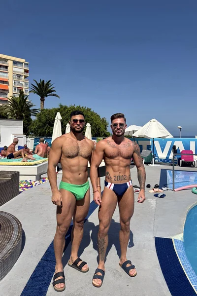 Héctor (28 years) — Madrid, España - 11