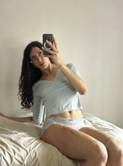 Lola (22 años) — Recoleta, Argentina - 9