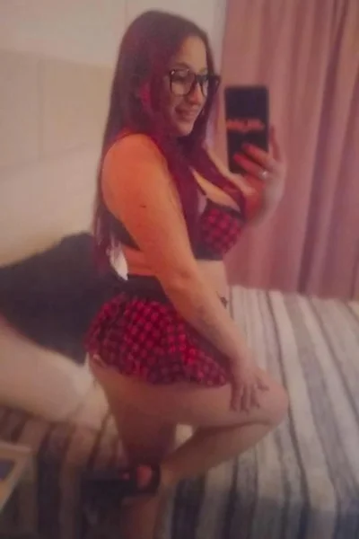 Rebeca (24 años) — Lanús, Argentina - 21
