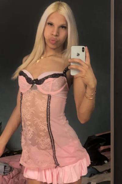 Vicky (19 años) — Lanús, Argentina - 1