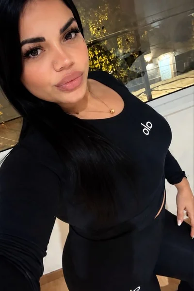 Ivonny (26 anos) — Mataderos, Argentina - 1