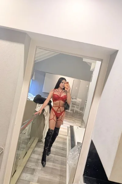 Agostina Reales (22 años) — Palermo, Argentina - 1