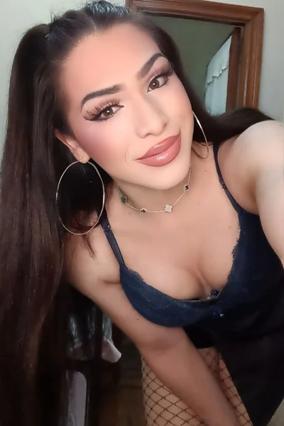 Brenda (25 años) — Microcentro, Argentina - 4