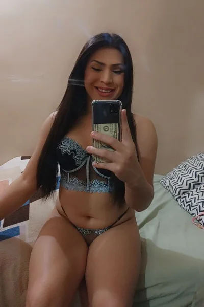 Brenda (25 años) — Microcentro, Argentina - 24
