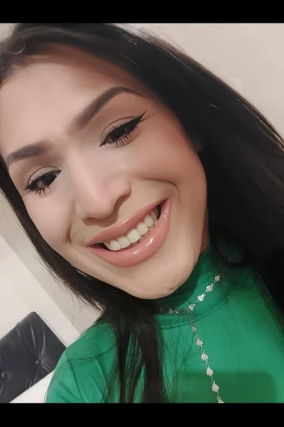 Brenda (25 años) — Microcentro, Argentina - 21