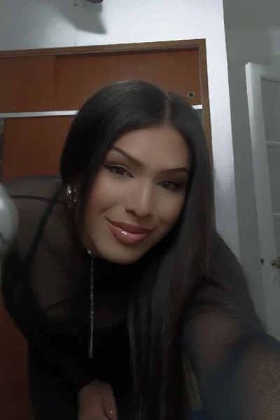 Brenda (25 años) — Microcentro, Argentina - 19