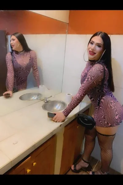 Brenda (25 años) — Microcentro, Argentina - 68