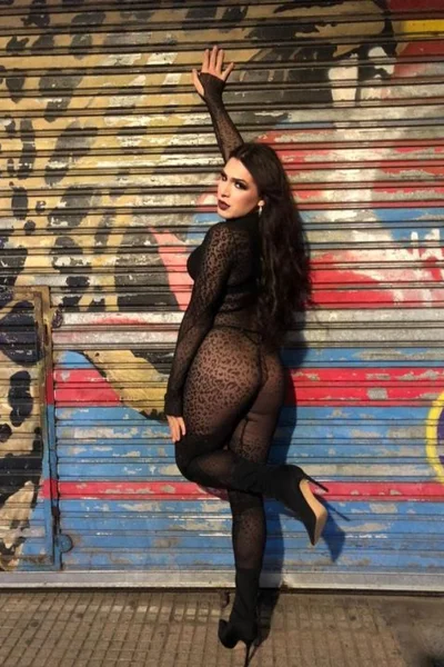 Brenda (25 años) — Microcentro, Argentina - 13