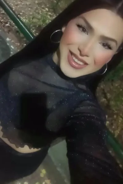 Brenda (25 años) — Microcentro, Argentina - 57