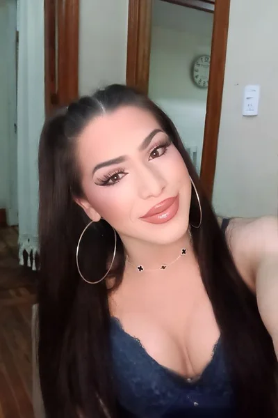 Brenda (25 años) — Microcentro, Argentina - 3