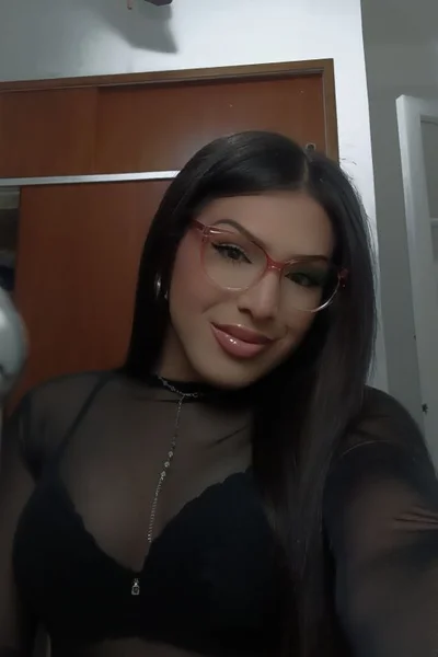 Brenda (25 años) — Microcentro, Argentina - 18