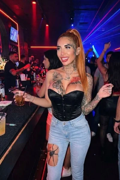 Luci (29 años) — Villa Urquiza, Argentina - 3