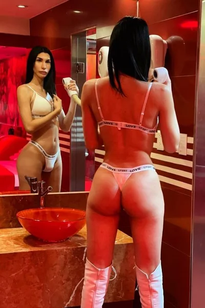 Luz C (25 years) — Recoleta, Argentina - 151