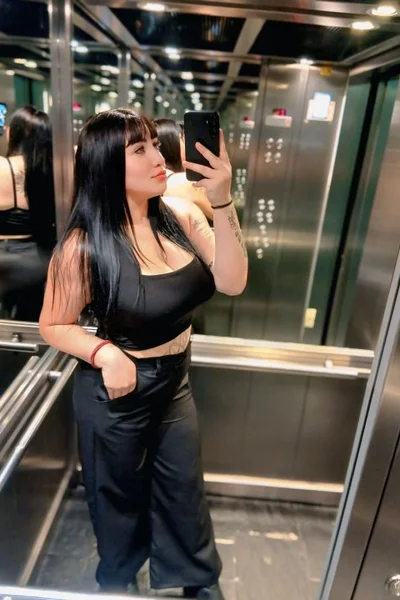 Nahomi (24 años) — San Miguel, Argentina - 14