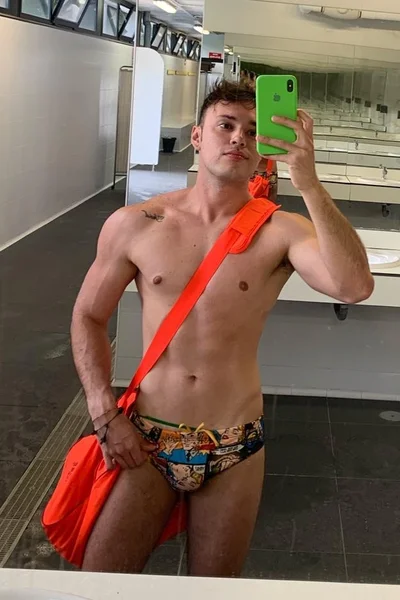 Leonardo (27 años) — Madrid, España - 1