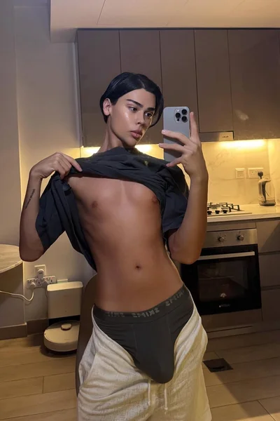 Arthur (21 años) — CABA / Capital Federal