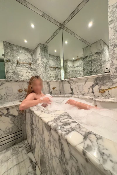 Nina (19 años) — Puerto Madero, Argentina - 4