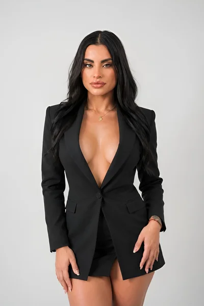 Emilia (27 años) — Microcentro, Argentina - 3