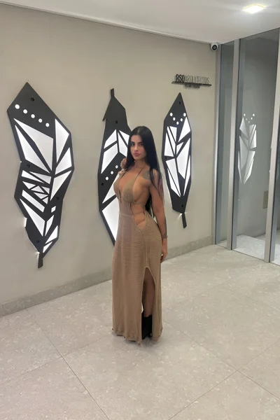 Emilia (27 años) — Microcentro, Argentina - 2
