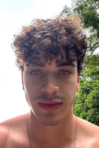 Chico (25 años) — São Paulo, Brasil - 12