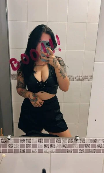 Violet Ricci (24 anos) — São Paulo, Brasil - 1