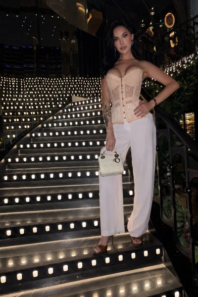 Anna Luisa (24 anos) — Ciudad de México, México - 2
