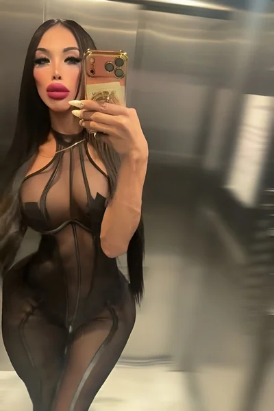 Muñequita Louana (24 años) — San Telmo, Argentina - 5