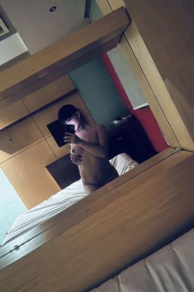 Adri, Escobar