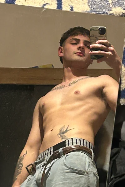 Damian (24 años) — Montevideo / Cordón