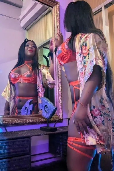 Bella A (26 anos) — Recoleta, Argentina - 5
