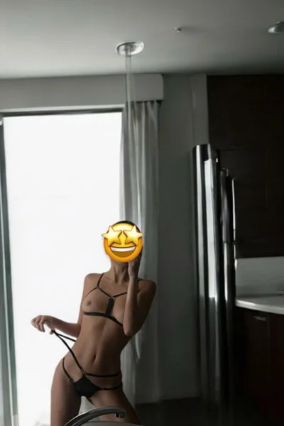 Juli (30 años) — Palermo, Argentina - 1