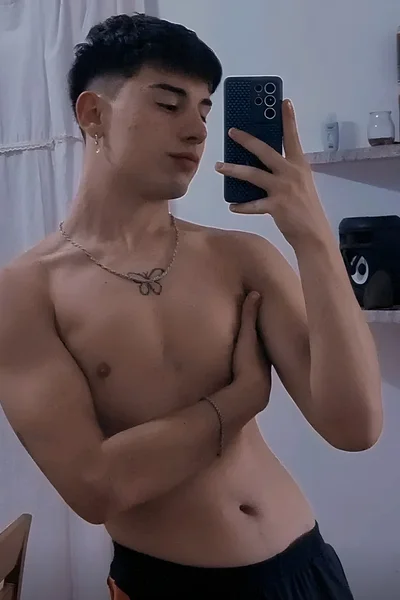 Intii (21 años) — CABA / Recoleta