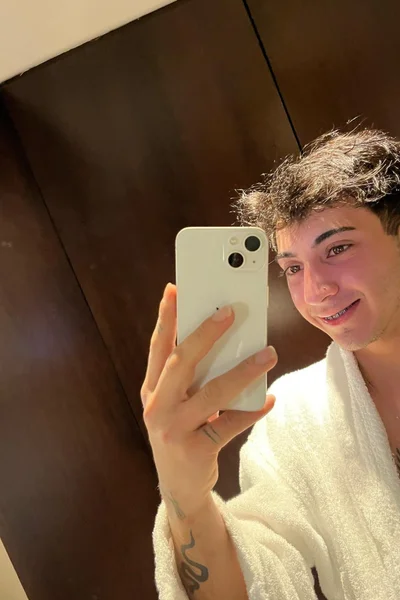 Nicolas (22 años) — Punta del Este, Uruguay - 3