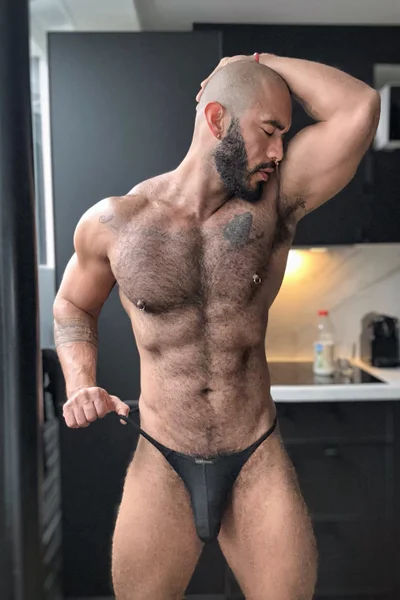Louis (35 years) — Madrid, España - 15
