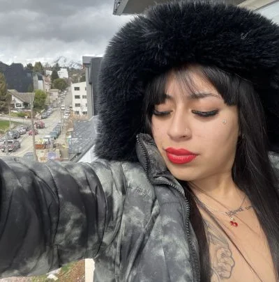 Ivana (20 anos) — Bariloche, Argentina - 27