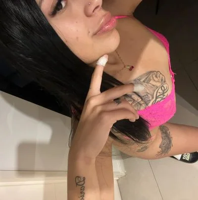 Ivana (20 anos) — Bariloche, Argentina - 57