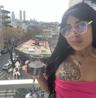 Ivana (20 anos) — Bariloche, Argentina - 53