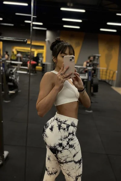Magui (22 años) — Belgrano, Argentina - 5