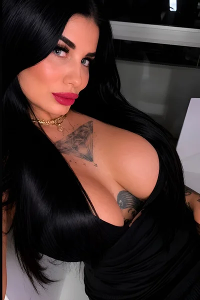 Suelen (28 años) — Microcentro, Argentina - 1