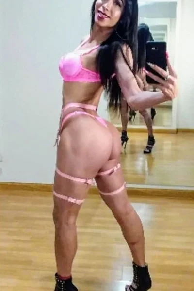 Julieta love (28 años) — Recoleta, Argentina - 200
