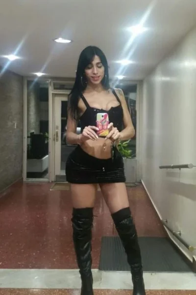 Julieta love (28 años) — Recoleta, Argentina - 216