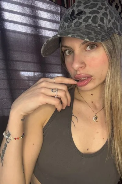 Cielo (25 anos) — La Plata, Argentina - 15