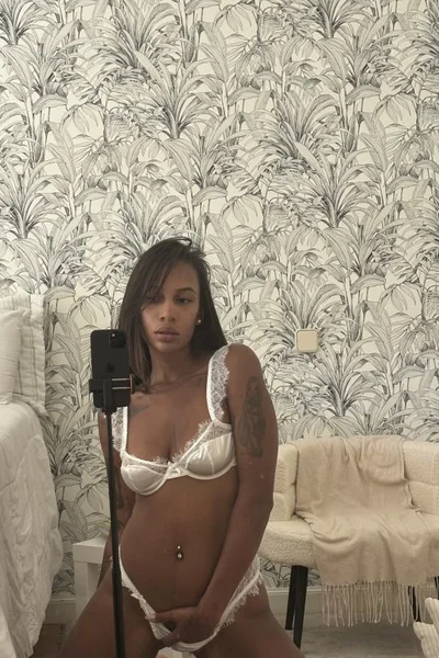 Gaby Alves (26 years) — Madrid, España - 7
